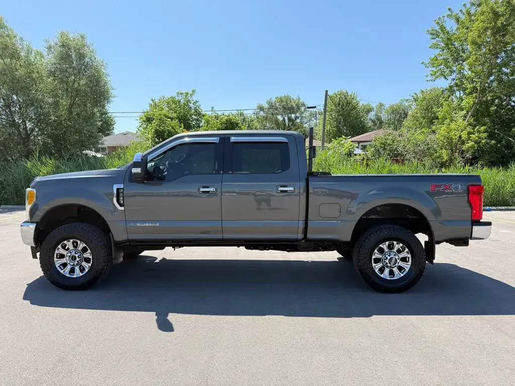 Ford F350 2017 photo 2