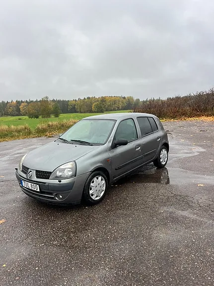 Renault Clio 2003 photo 2