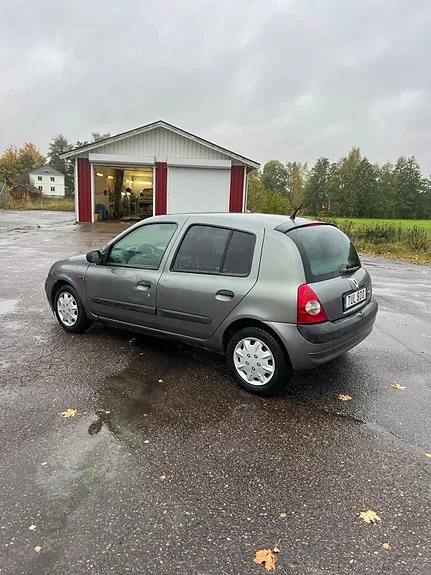 Renault Clio 2003 photo 5
