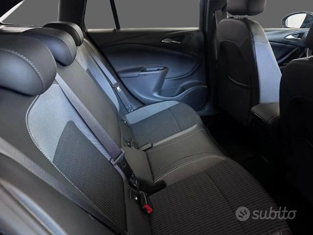 Opel Astra 2022 photo 5