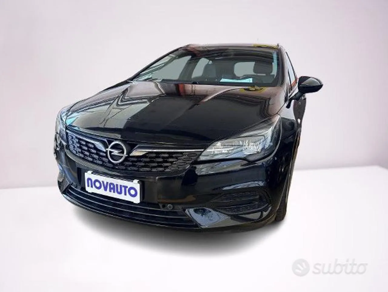Opel Astra 2022 photo 2