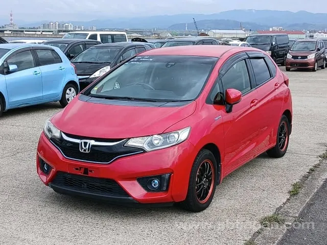 Honda Fit 2015 photo 2
