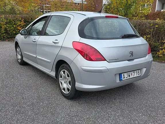 Peugeot 308 2008 photo 4