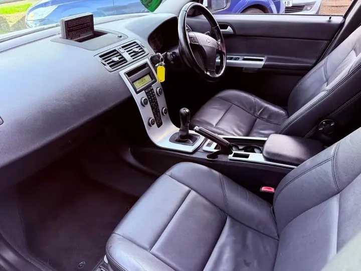 Volvo V50 2011 photo 5