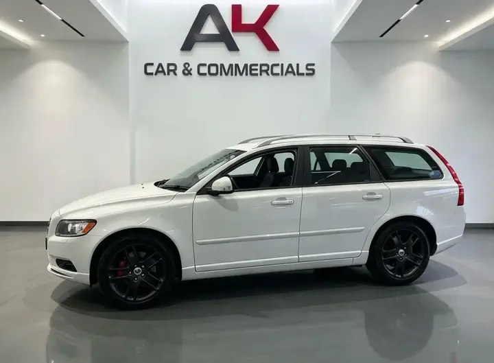 Volvo V50 2011 photo 3