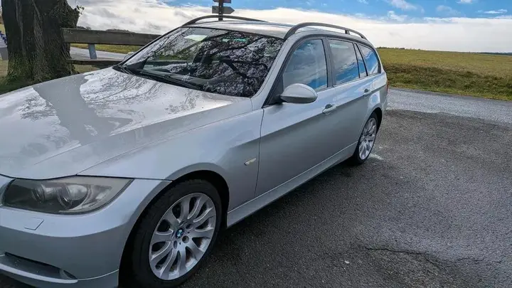 BMW 320I