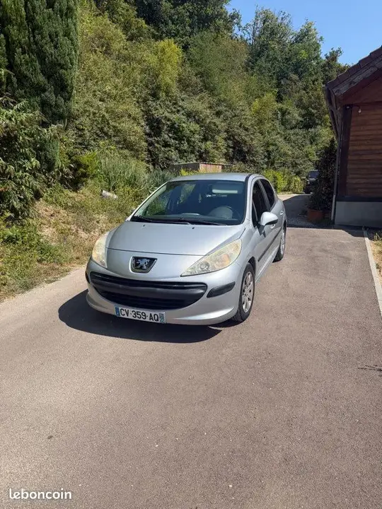 Peugeot 207
