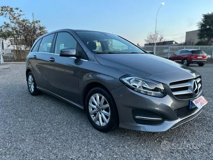 Mercedes-Benz B 180 2018 photo 3