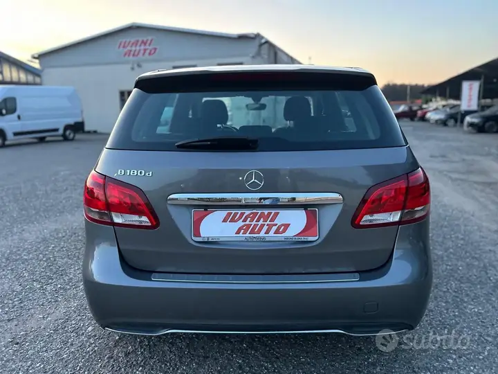 Mercedes-Benz B 180 2018 photo 5