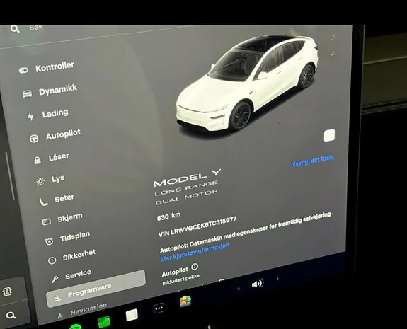 Tesla Model Y 2025 photo 2