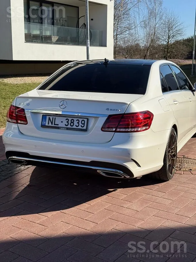 Mercedes-Benz E400 2013 photo 3
