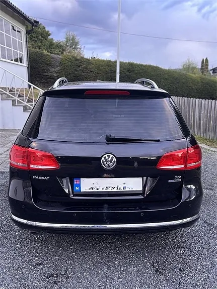 Volkswagen Passat 2011 photo 3
