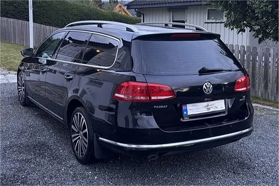 Volkswagen Passat 2011 photo 4