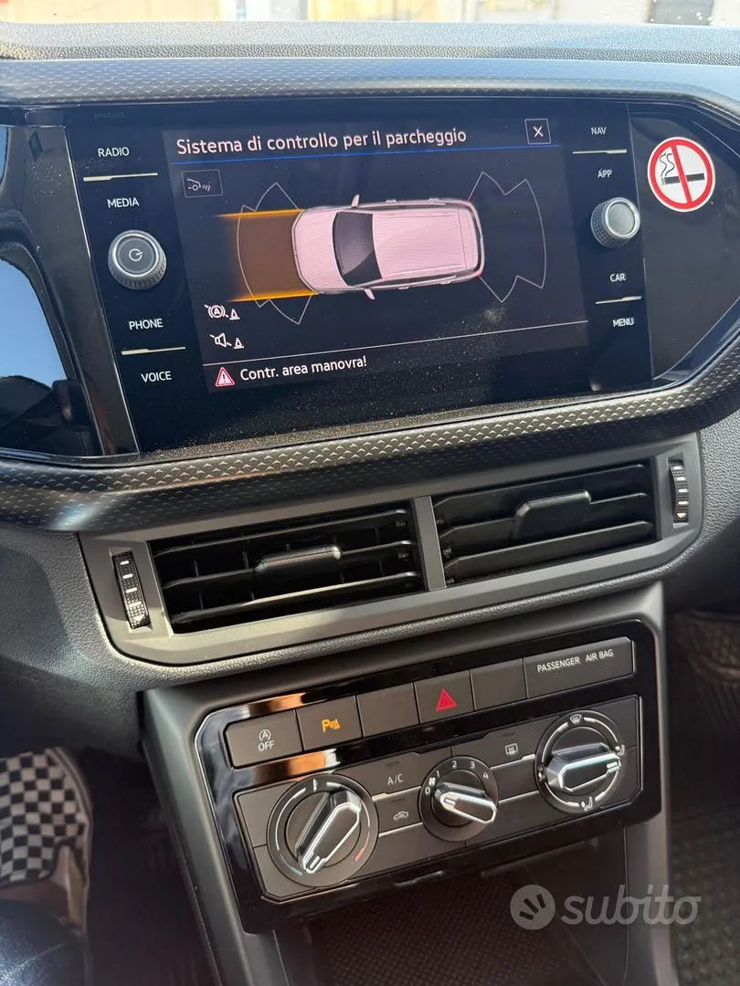Volkswagen T-Cross 2023 photo 2
