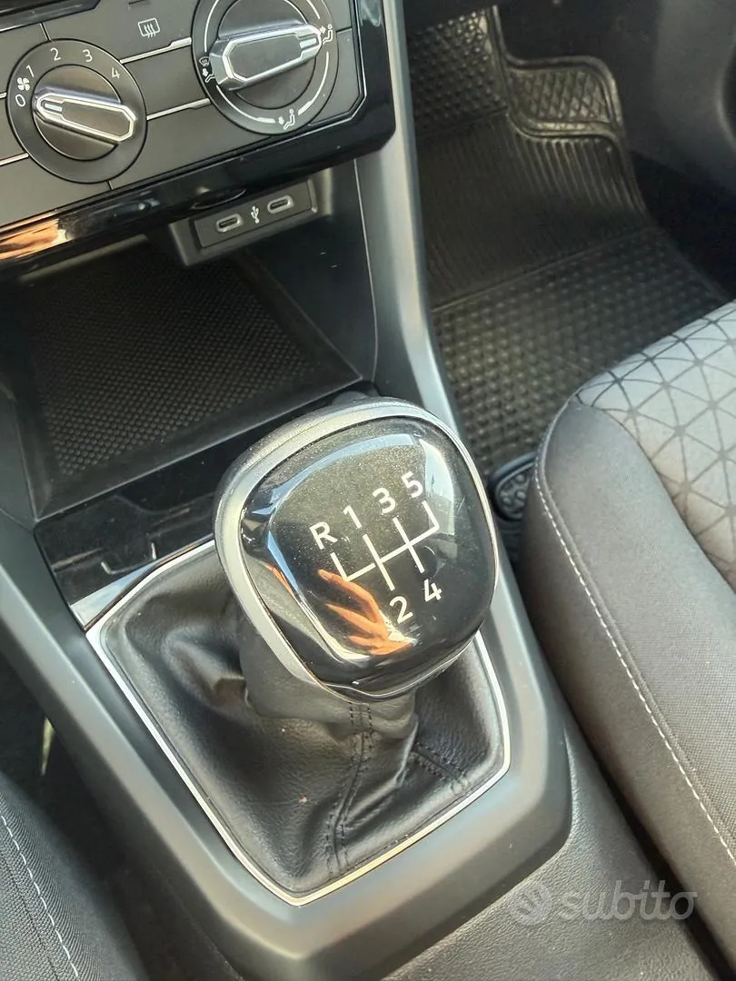 Volkswagen T-Cross 2023 photo 3
