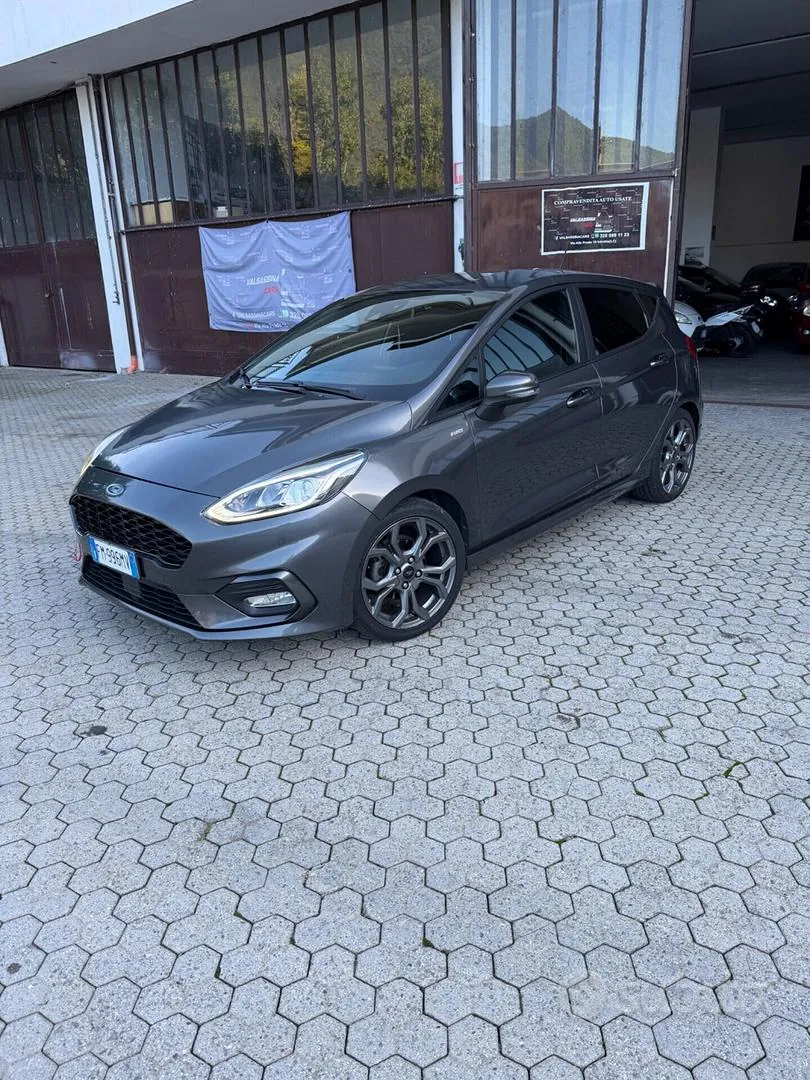Ford Fiesta 2018 photo 2