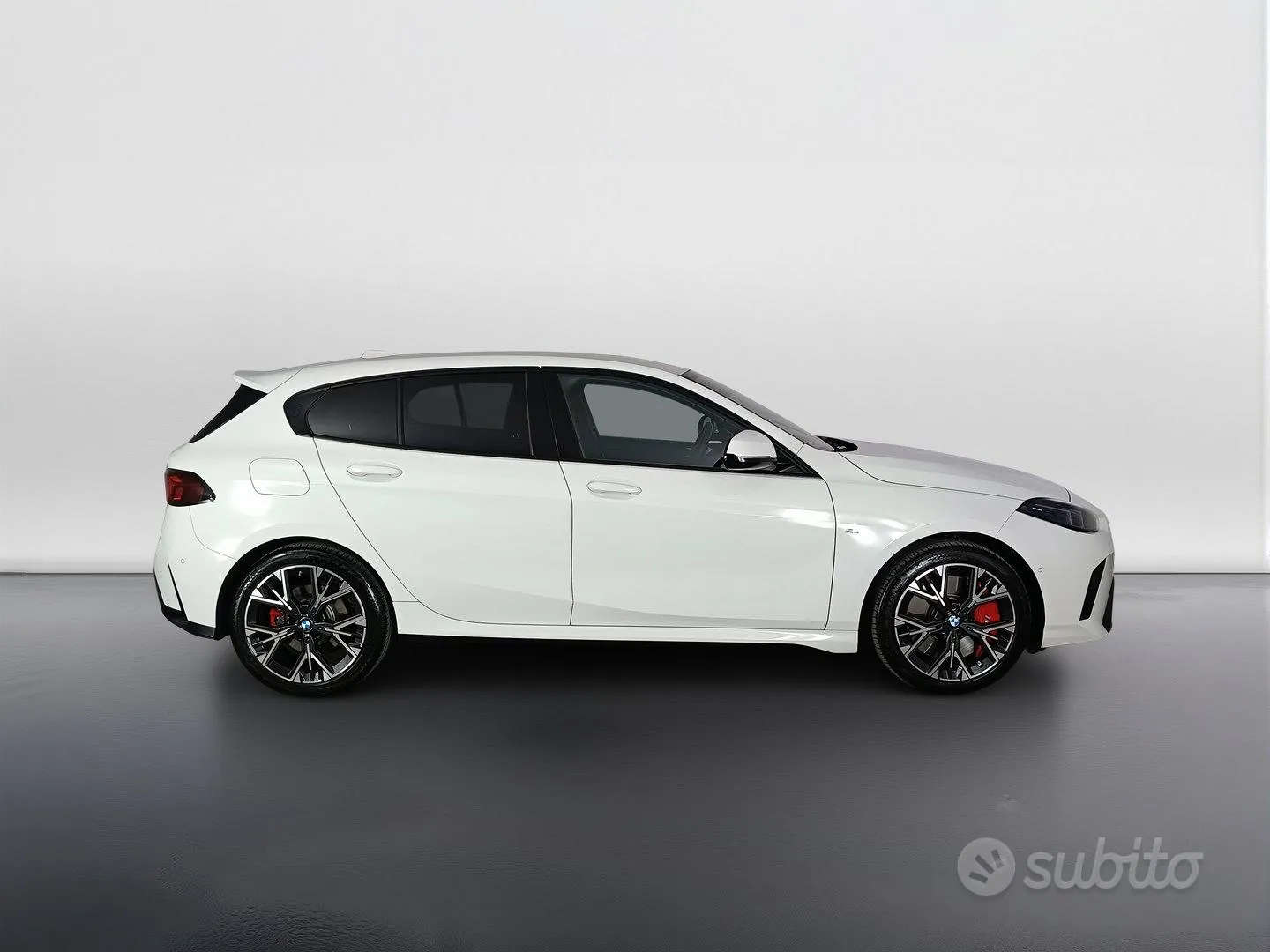 BMW 1 Series 2025 photo 3