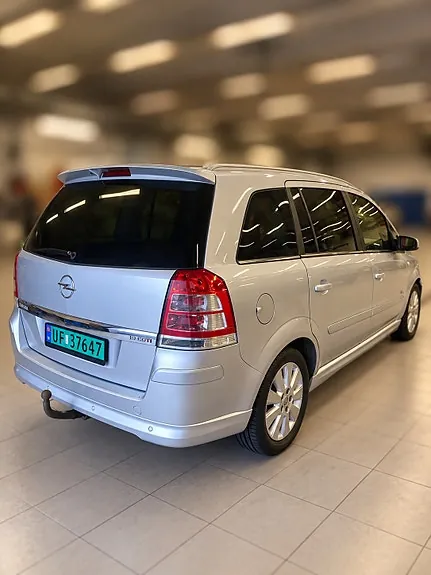 Opel Zafira 2008 photo 2