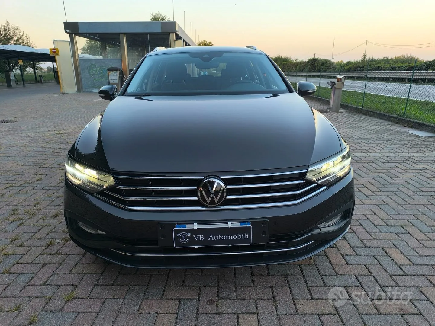 Volkswagen Passat Variant 2023 photo 2