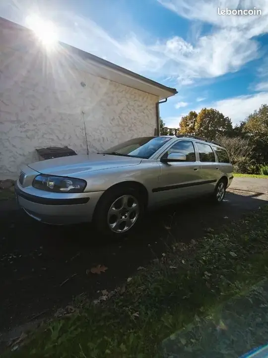 Volvo V70 2004 photo 2