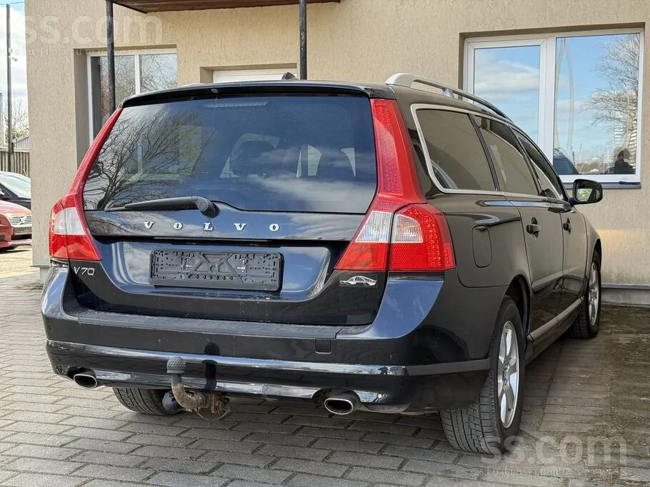 Volvo V70 2010 photo 4