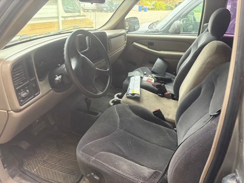 Chevrolet Silverado 2500 2001 photo 3