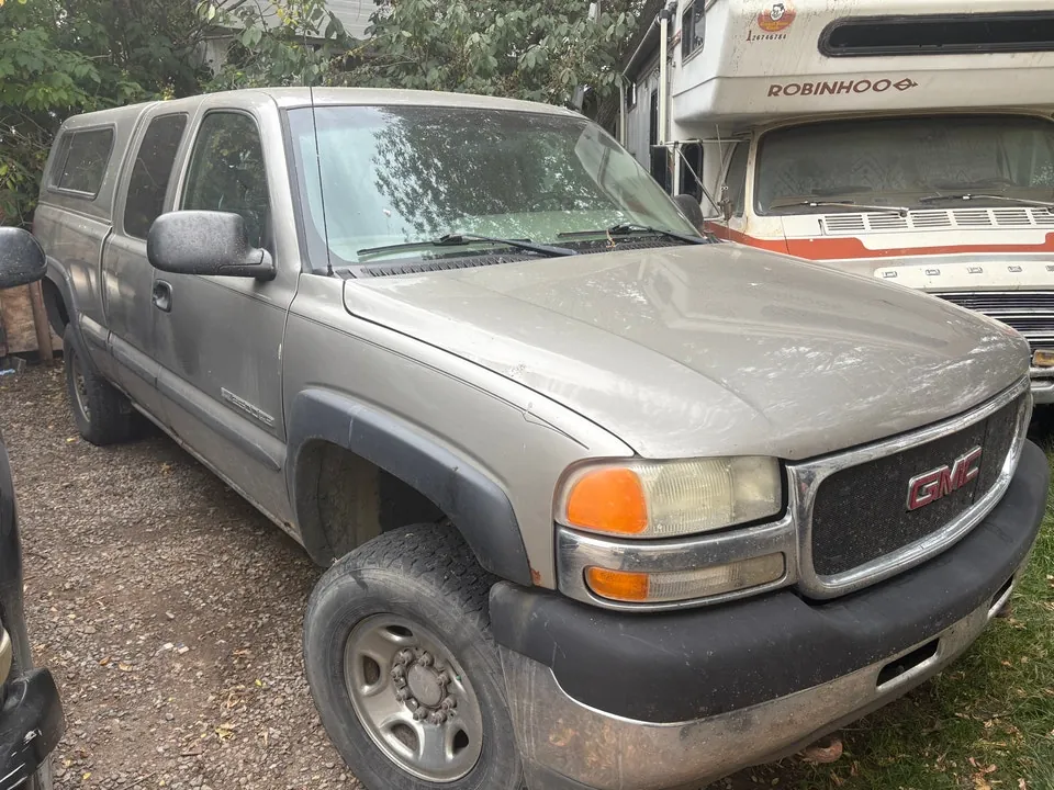 Chevrolet Silverado 2500 2001 photo 2
