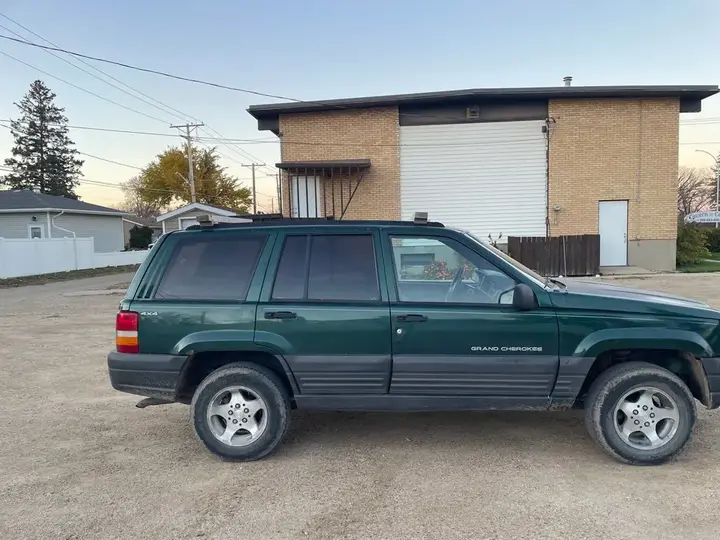 Jeep Grand Cherokee 1997 photo 4