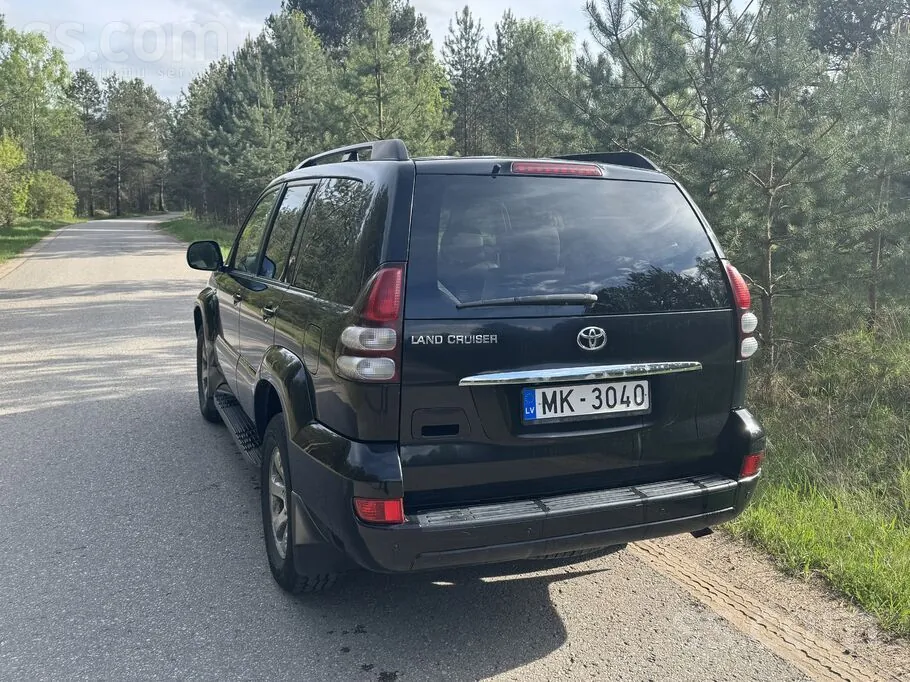 Toyota Land Cruiser 2008 photo 2
