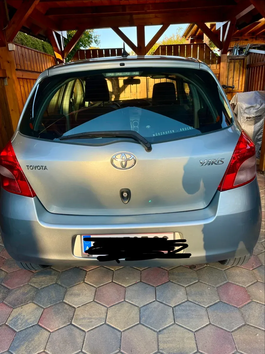 Toyota Yaris 2007 photo 2