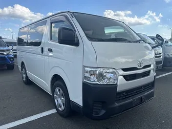 Toyota Hiace 2021 photo 3