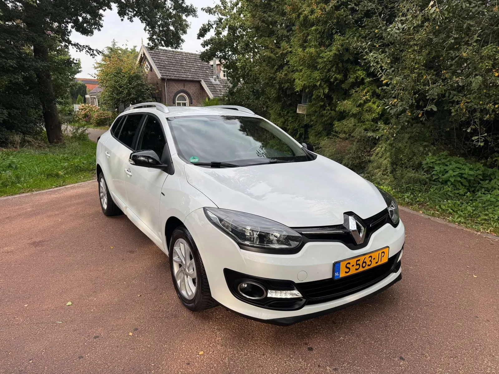 Renault Megane Estate 2015 photo 3