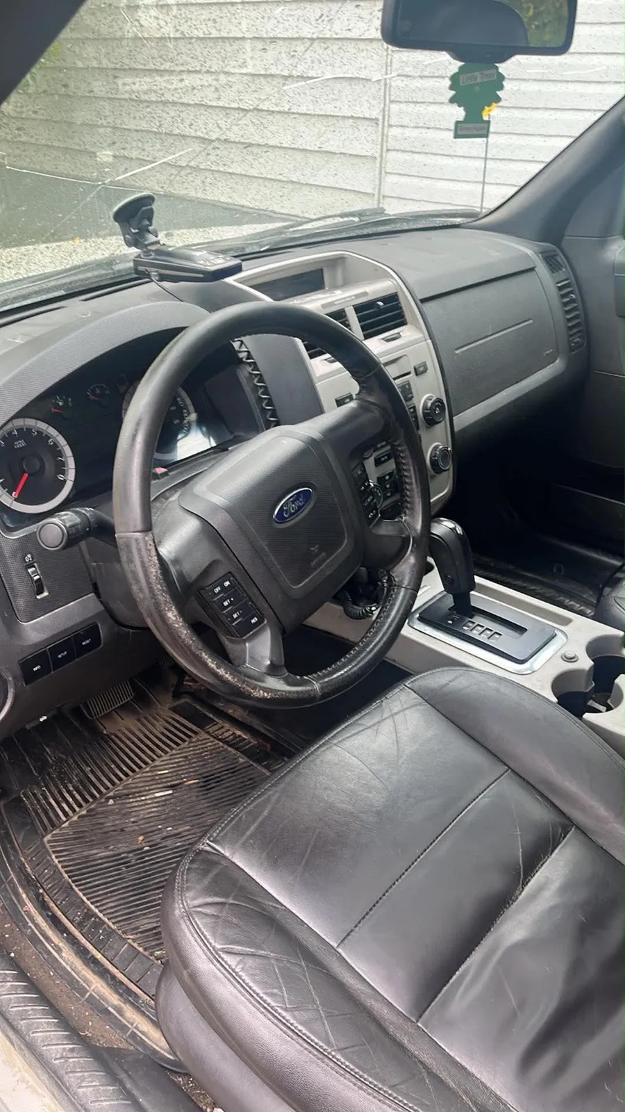 Ford Escape 2009 photo 2