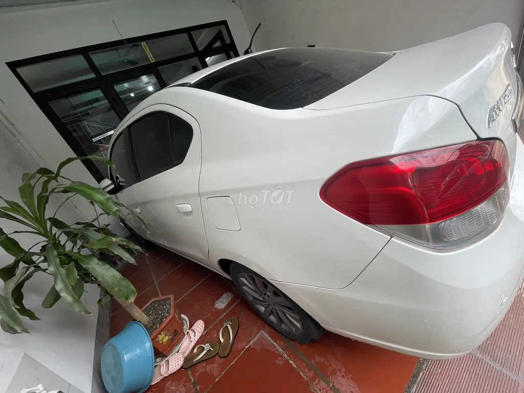 Mitsubishi Attrage 2018 photo 2