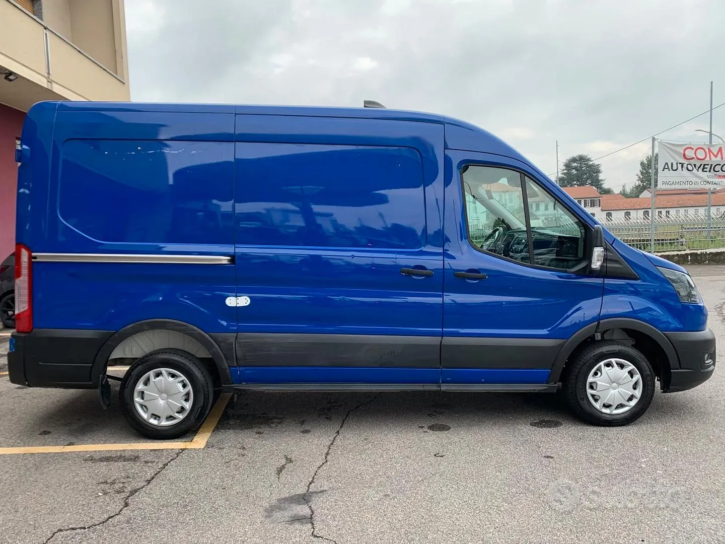 Ford Transit 2023 photo 4