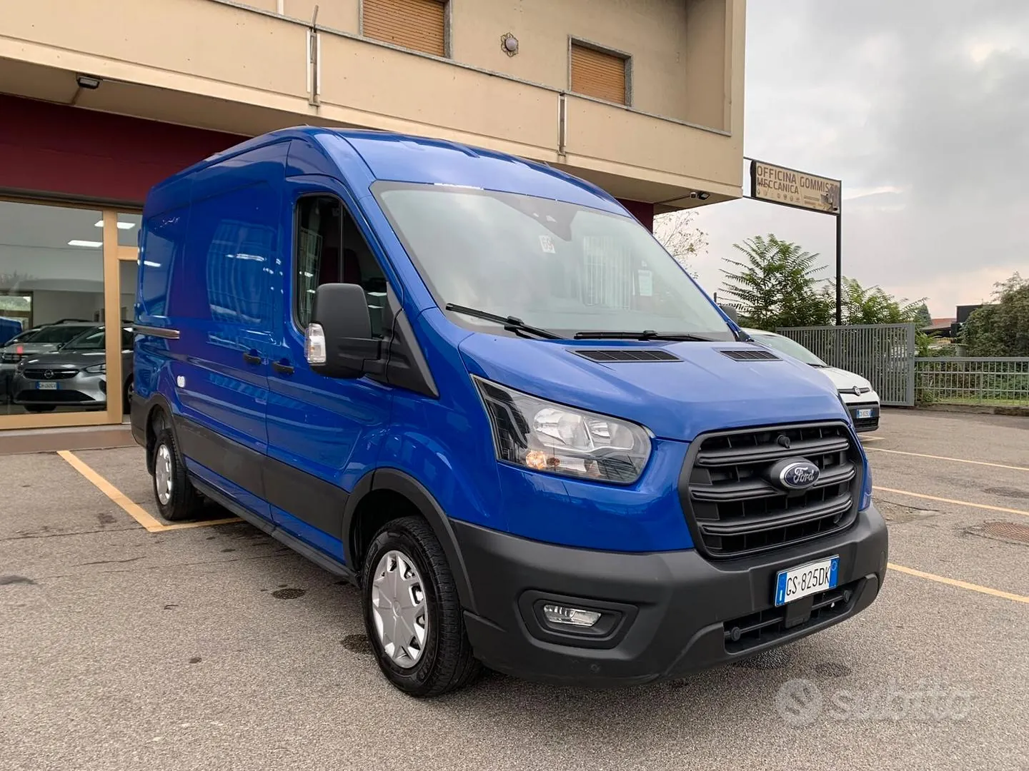Ford Transit 2023 photo 3