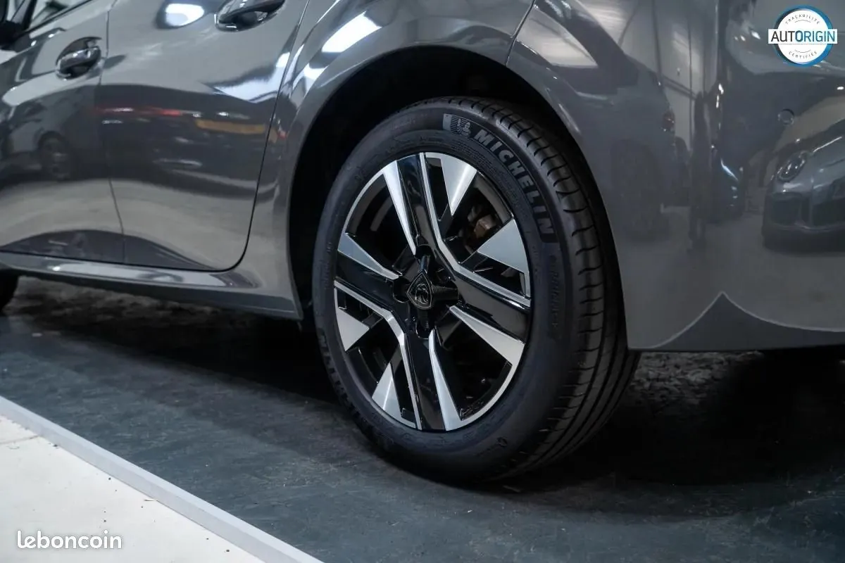 Peugeot 208 2024 photo 5