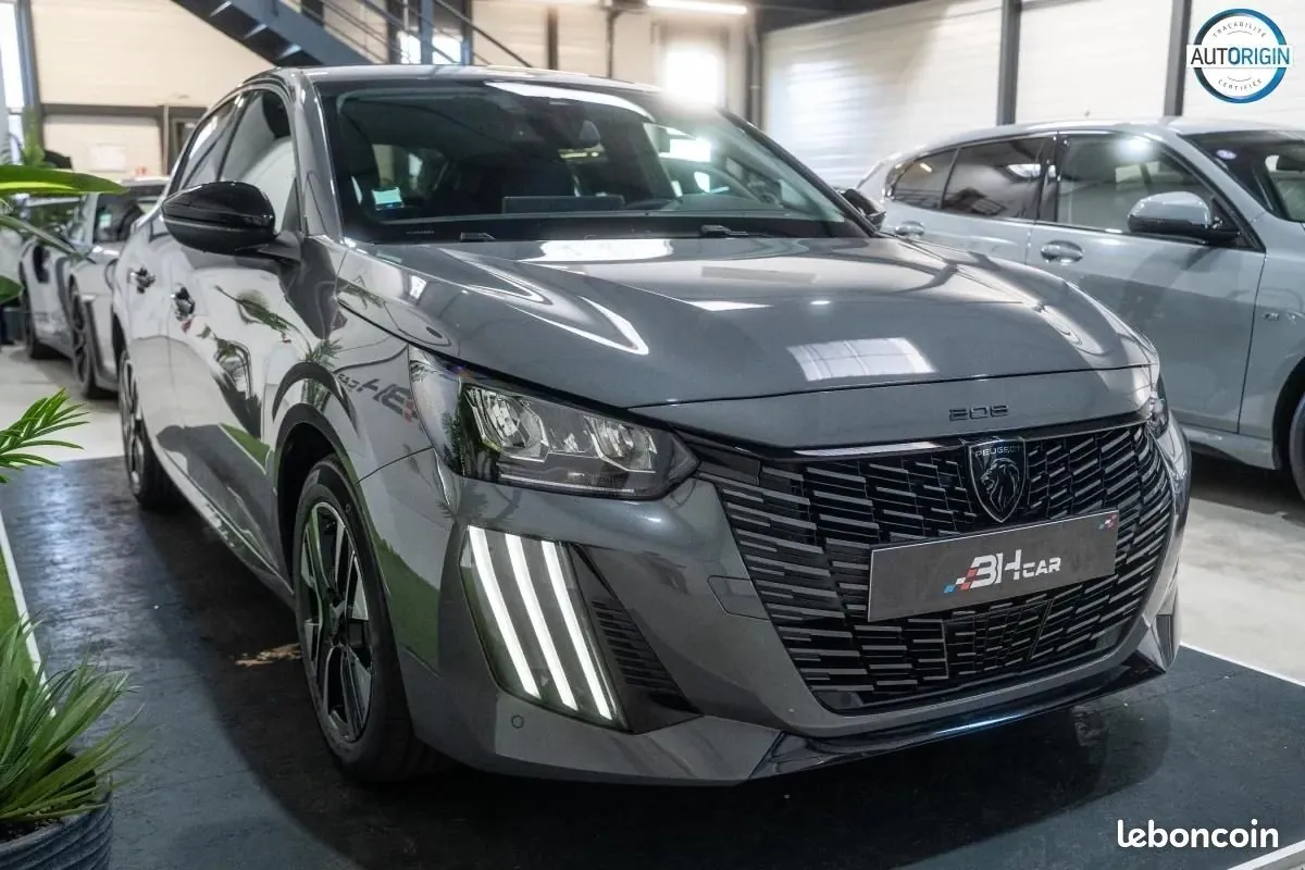 Peugeot 208 2024 photo 3