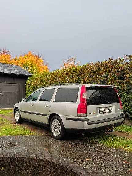 Volvo V70 2004 photo 2