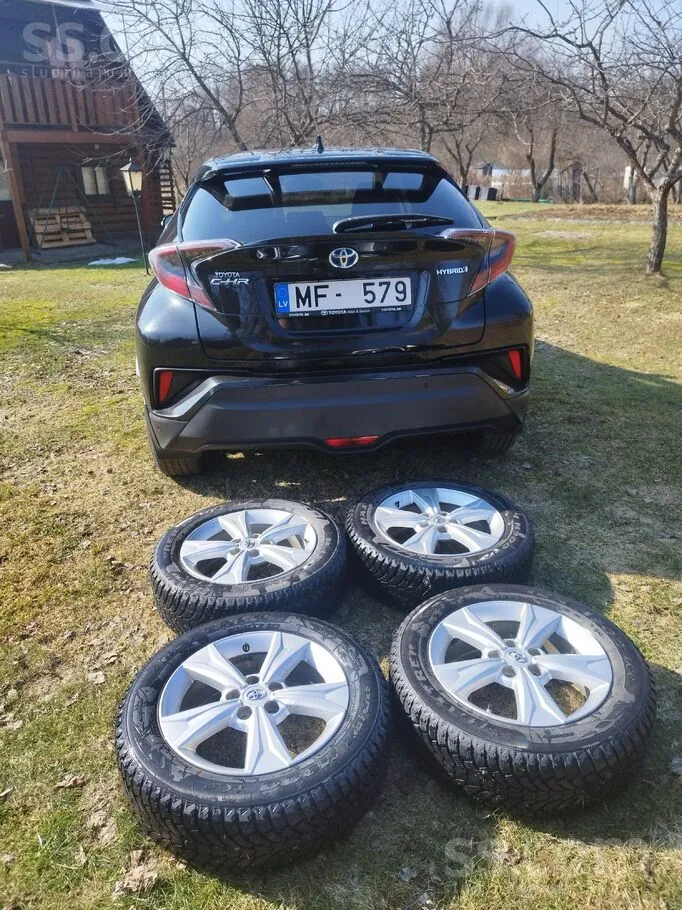 Toyota C-Hr 2018 photo 4