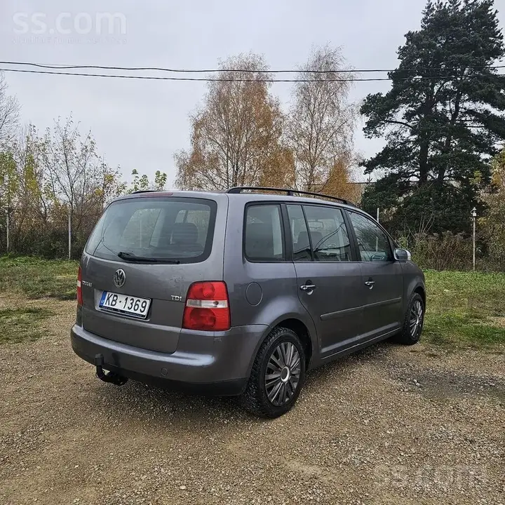 Volkswagen Touran 2007 photo 4