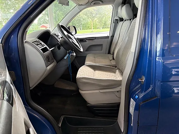 Volkswagen Transporter 2011 photo 5