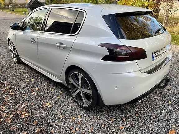 Peugeot 308 2018 photo 2
