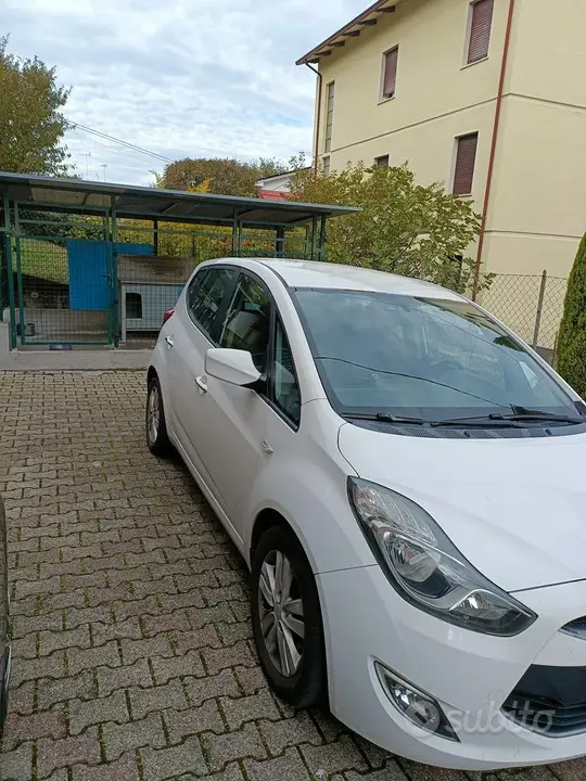Hyundai Ix20 2012 photo 4