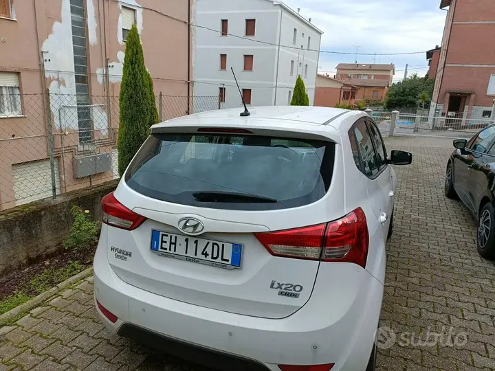 Hyundai Ix20 2012 photo 2