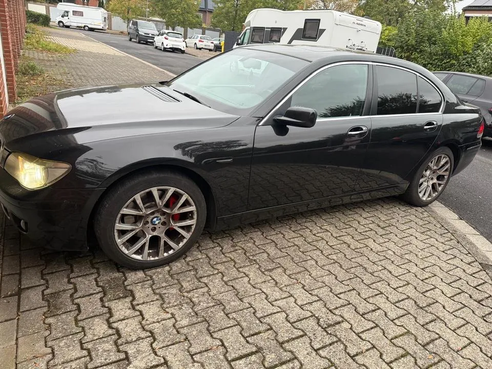 BMW 730
