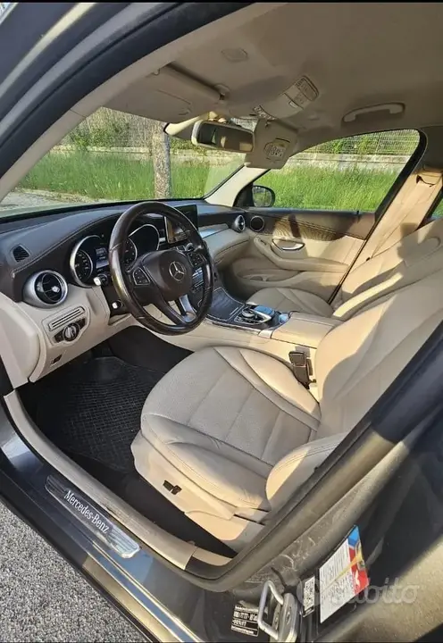 Mercedes-Benz Glc 2016 photo 2