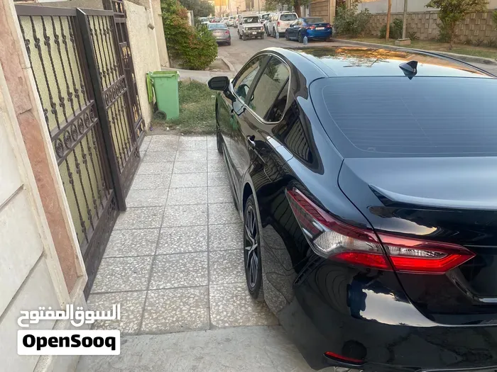 Toyota Camry 2023 photo 3