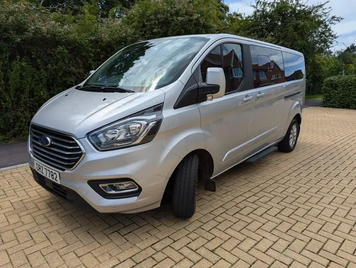 Ford Tourneo Custom 2019 photo 2