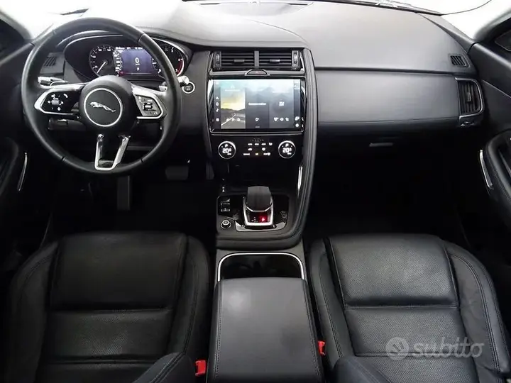 Jaguar E-Pace 2022 photo 4